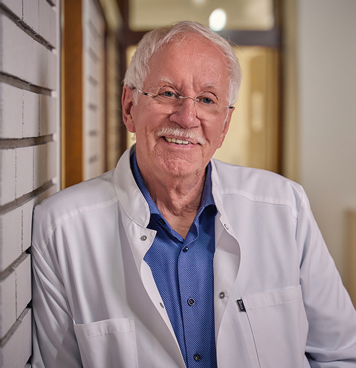 DR. HANS-JOACHIM ZOTZMANN