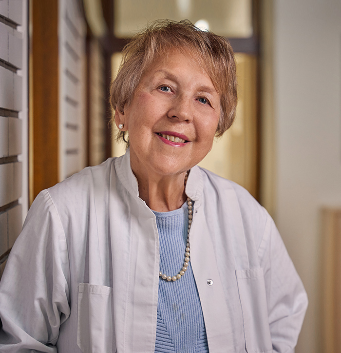 DR. MARGOT BAAR-SCHERER