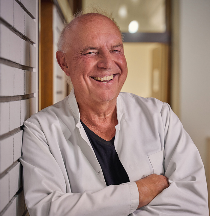 DR. WOLFGANG FRIMMEL
